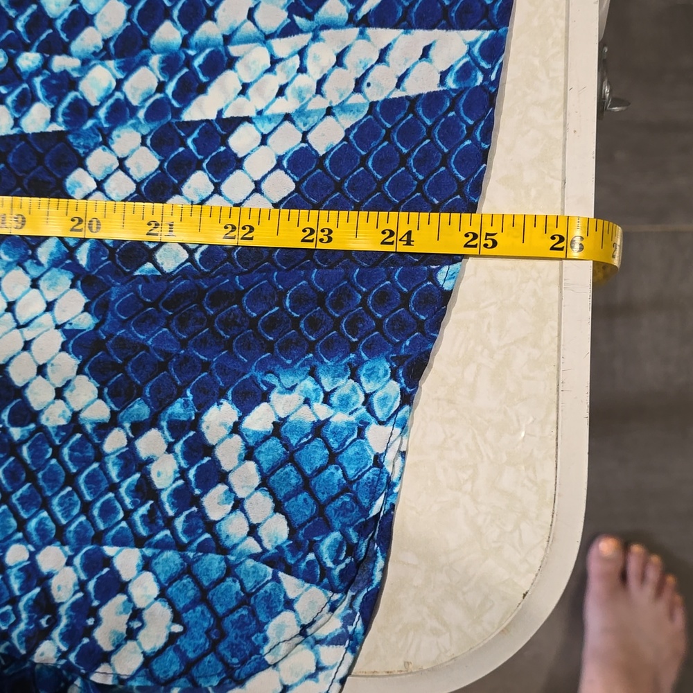 Worthington Blue Pattern Blouse Size Medium - Picture 12 of 12